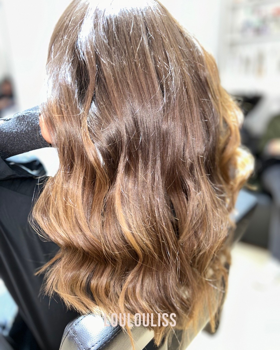 0 FRIZZ. 100% BRILLANCE.
Nos soins disciplinent, nourrissent et lissent la fibre…
pour un résultat tout simplement wow 🤍
#NoFrizz #CheveuxParfaits #LouloulissMagic