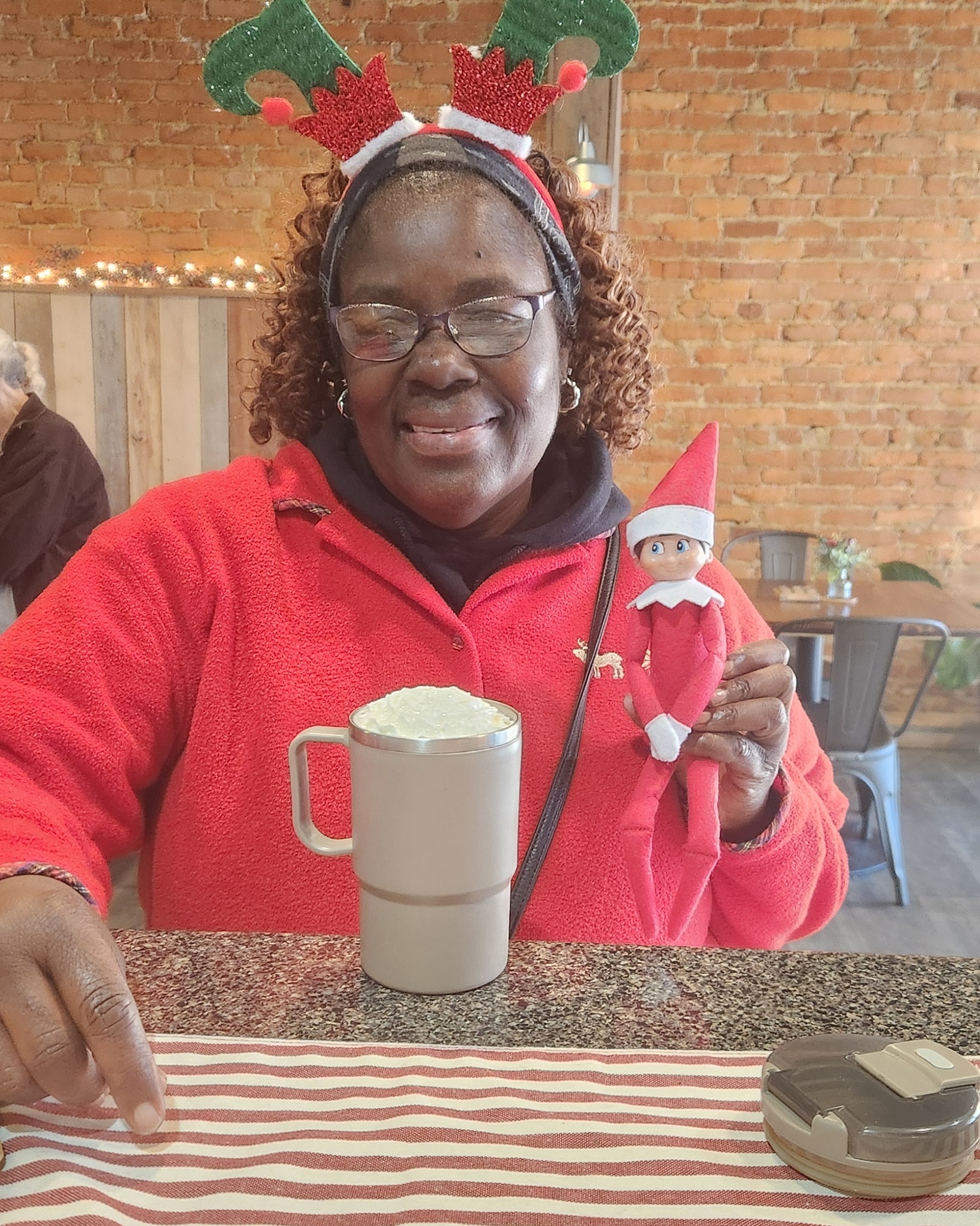 Congratulations to Joanne! She found Joe Bean today and received her free Christmas Morning Chai. 🎄🎄
