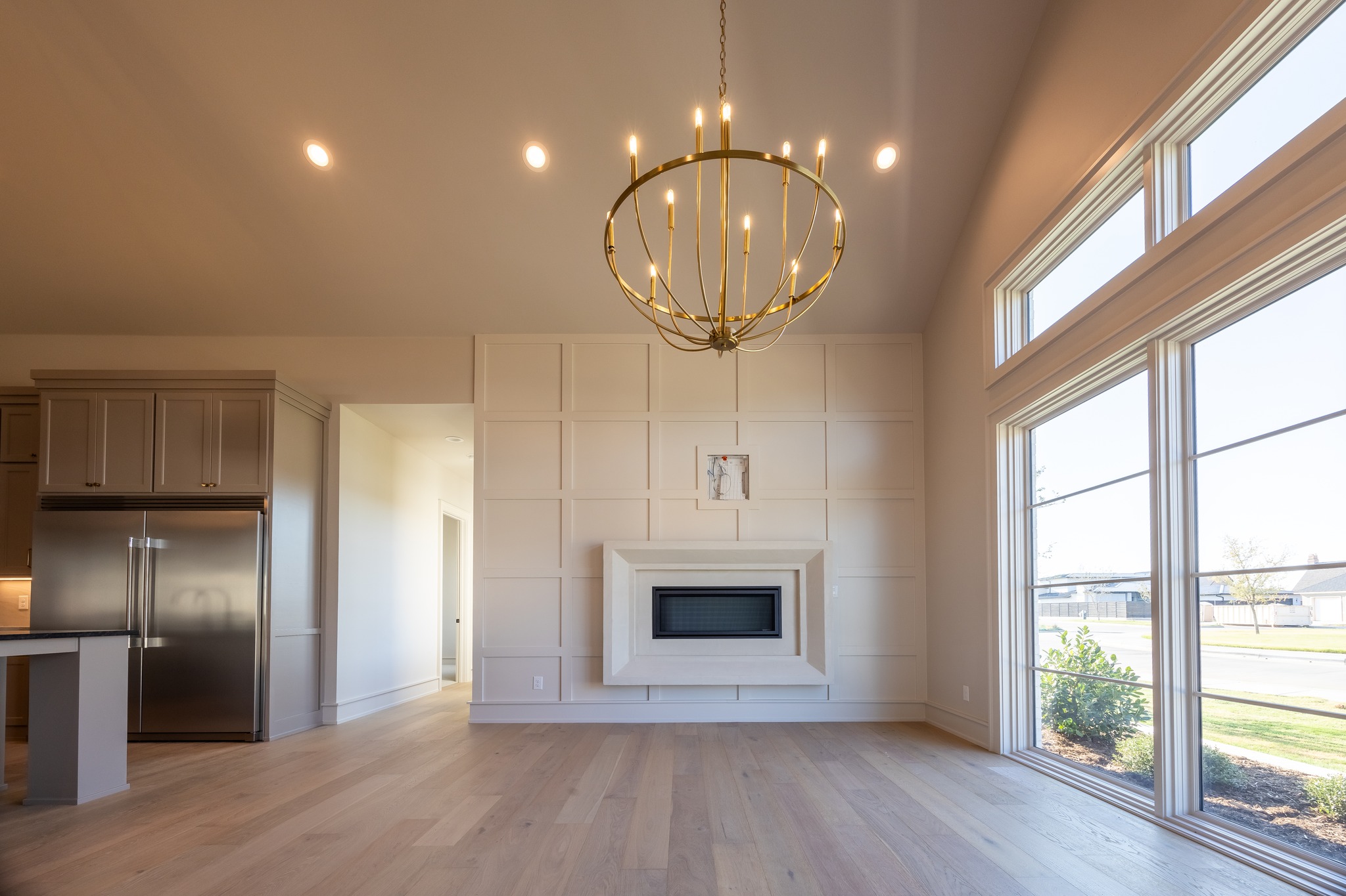 We love an open-concept kitchen-to-dining layout, especially when the dining room features its own fireplace.
Builder: @toogoodbuilt
Subdivision: @sedonalubbock
Photographer: @ashleyadamsmedia
#pddtexas #lubbockliving #diningroominterior #statementfireplace #lubbocktexas #lubbockhome #ashleyadamsmedia