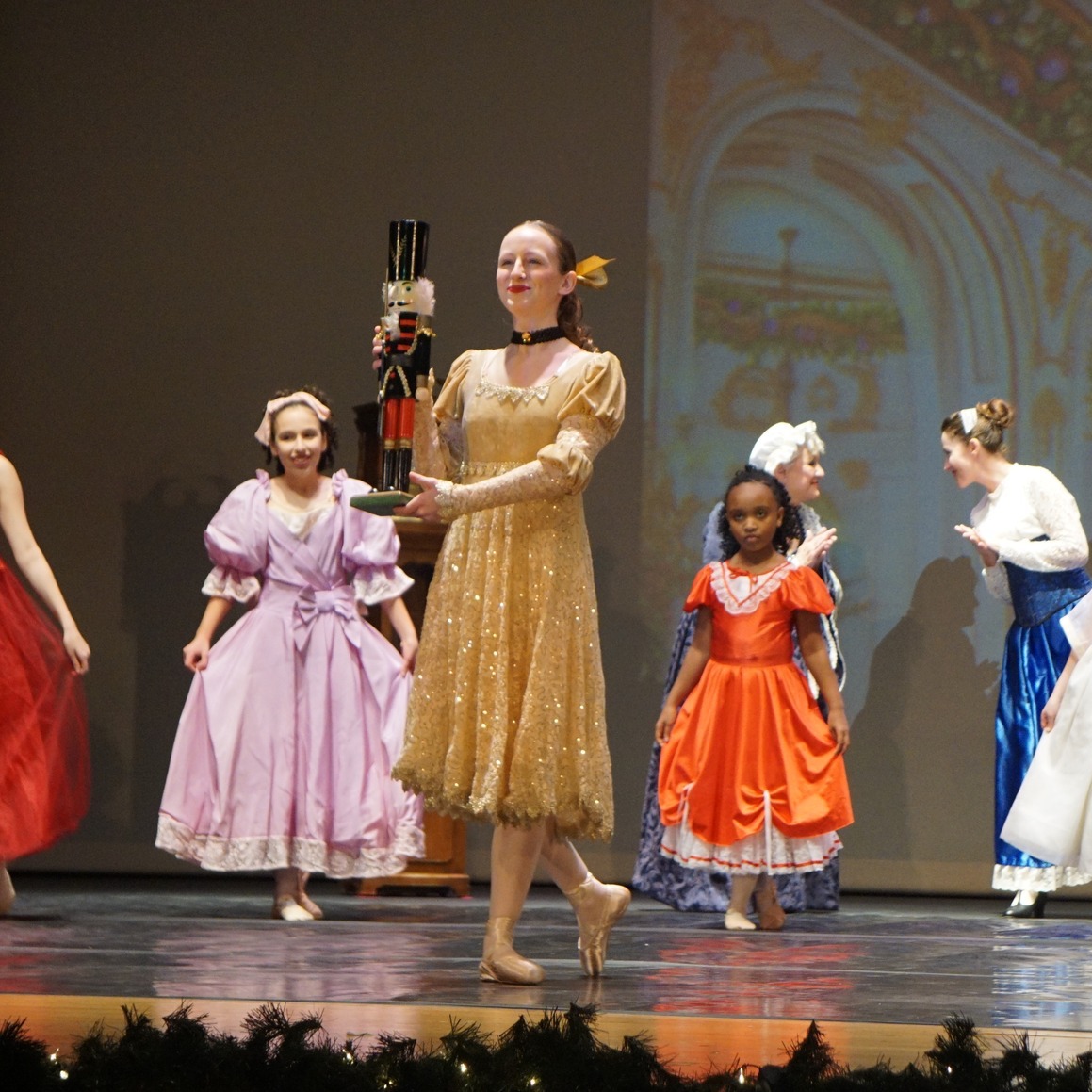 🎟️Get your tickets NOW for the Pottstown Dance Theatre Repertory Company production of The Nutcracker!
➡️Purchase discounted tickets in-person at the studio THIS WEEK or order them online at our website! www.pottstowndance.com
Join us THIS WEEKEND Sat. December 13th at 7 PM and Sun. December 14th at 2 PM at Boyertown Area High School for the Tri-County area’s best kept holiday secret and the only local Nutcracker production supported by the PA Council on the Arts!
🎄🎶🩰🎅
#christmasballet #thenutcracker #thenutcrackerballet #pottstowndancetheatre #pottstownpa