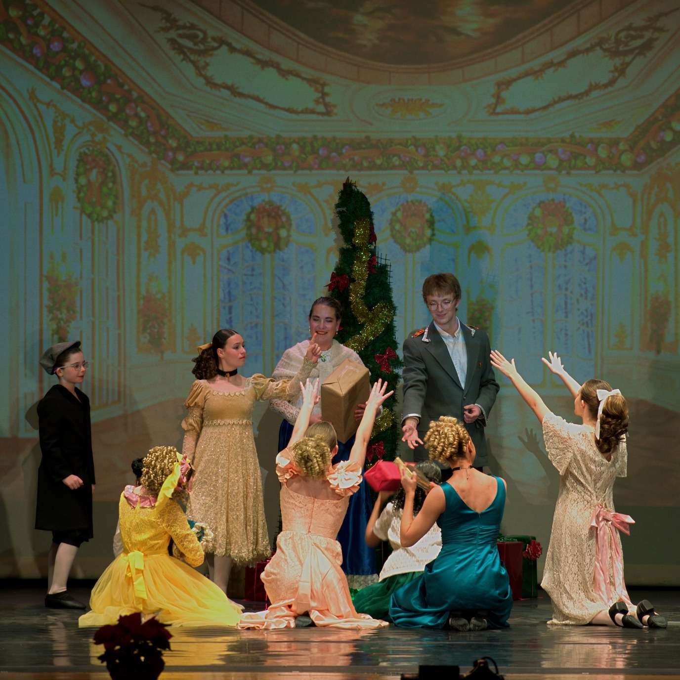 The Nutcracker is ON today at 2:00! Join us at Boyertown High School for our final performance! Tickets are available at www.pottstowndance.com or at the door.
***Dancers your call is at 1:00 PM!