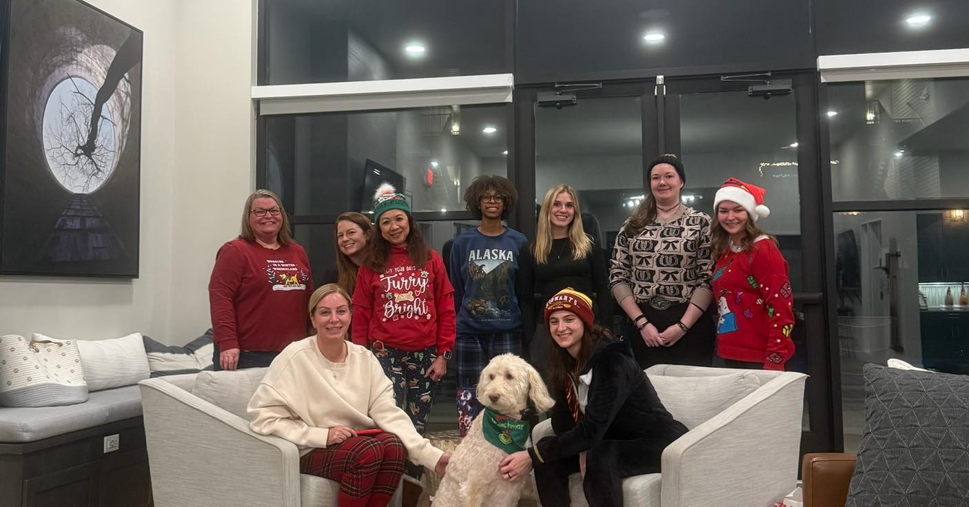 Kecks Haven took a "paws" to celebrate the holidays and catch up with each other last night! We hardly ever see each other in person, so it was awesome to have this time together! Great food from Bemo's Restaurant and lots of fun and games! šš¾ We all agreed how thankful we are for our clients everyday!! š„°
Here's to another year of dog walking and pet sitting! š„³š„³#petsitternearme #dogwalkernearme #keckshaven #dogsitter #ofallondogwalker #ofallonpetsitter #wentzvillepetsitter #bestpetparentsever #newemployeesrock #loveourpetsitters #googlepetsit #wentzvilledogwalker #weloveyourpets #dogwalks #petbusiness #petsittinglife #petsareourbusiness #dogwalker #dogsofwentzville