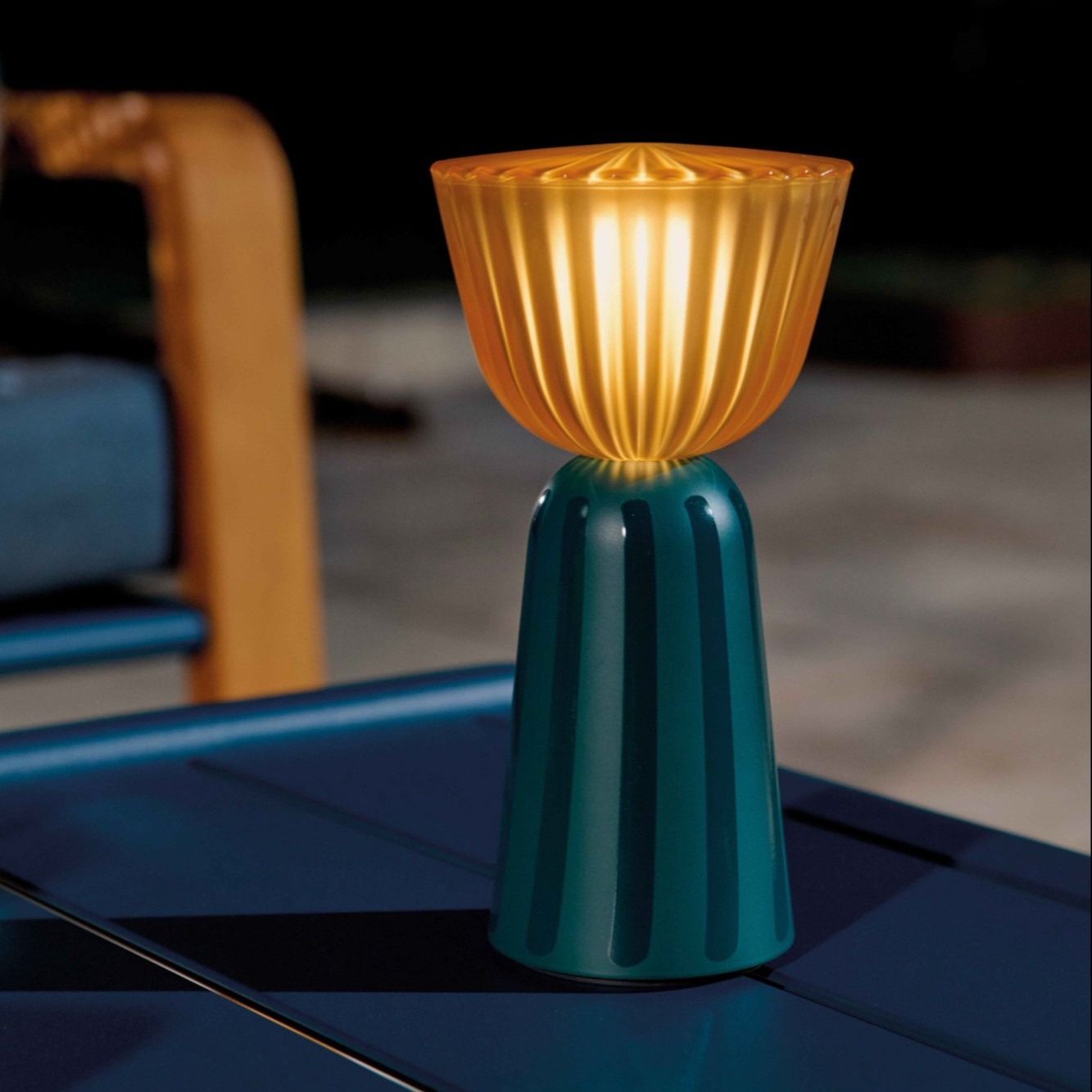 C'est véritablement un plaisir et un honneur pour nous d'être partenaire d'une maison créatrice comme celle de Sarah Lavoine, qui conjugue à la perfection l'art de la décoration et la créativité pour offrir des pièces uniques et éclatantes. Si vous voulez relever vos sélections de montures avec une élégance profonde et une touche de sophistication, vous avez trouvé la bonne inspiration.