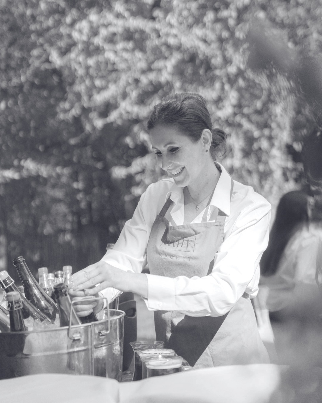 In onze Food Studio wordt elk gerecht een belevenis. Van interactieve apero’s tot sweet “boutiques”, van sfeervolle foodkraampjes tot verfijnd tafelen.🍴
Ontdek de mogelijkheden op onze website!
#trouwfeest #evenement #kachetvenue #houthalenhelchteren