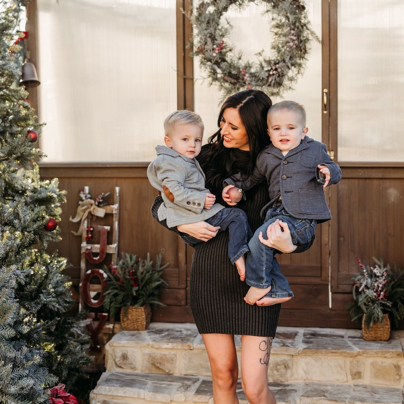 Happy Holidays from our crew to yours 🎄✨
Wishing you a season filled with peace, joy, and time well spent with the ones who matter most. Thank you for trusting Insure with Kaylee this year — we’re grateful for each of you and look forward to serving you in the year ahead.
🤎 Stay safe. Stay covered. Enjoy the season.