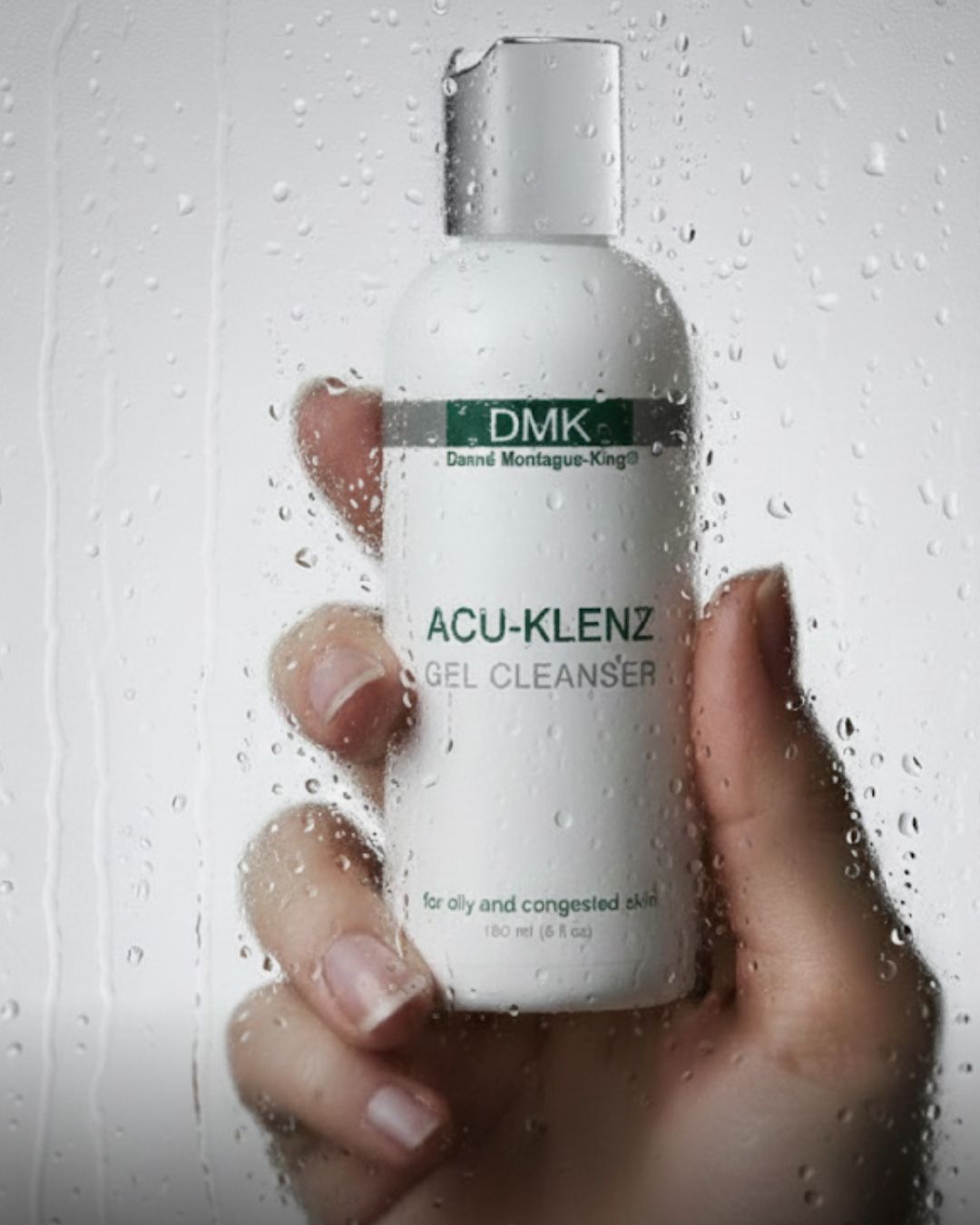 Breakouts don’t stand a chance. Acu-Klenz targets congestion at the source while Acu Crème calms, heals, and restores your DMK duo for clearer, balanced skin.