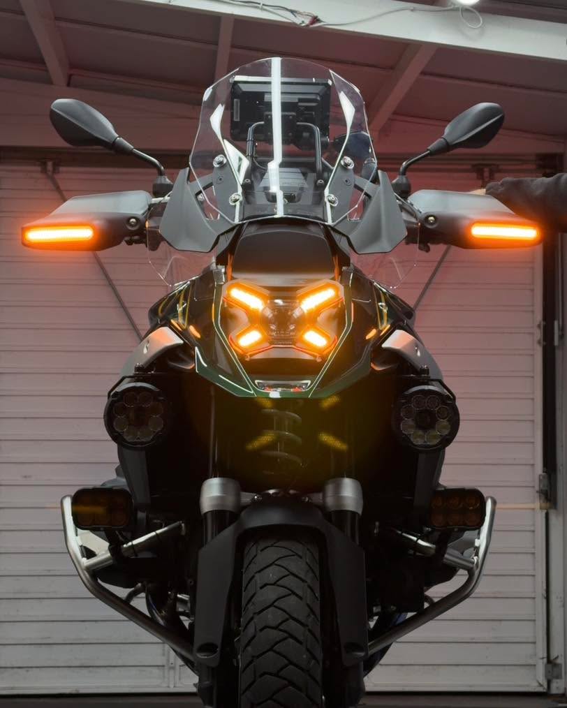 🚨 NEW FOR 2026 – PROUD TO BE A UK FIRST! 🚨
We’re proud to announce the brand-new standalone Cruising Light Modules (CLM) and Rear Light Dongles for the BMW R1300 GS & GSA — and yes… we’re the UK’s FIRST to have them available 🇬🇧✨
🔥 Front Cruising Light Modules (CLM)
Transform your front indicators into daytime running lights, dramatically increasing visibility in daylight and making an even bigger impact at night. More presence. More safety. More confidence on the road.
🔴 Next-Generation Rear Light Dongles
Developed and tested in collaboration with BMW engineers, to ensure that the rear lights and indicators are clear and can be seen, these are truly plug-and-play:
✅ No error codes
✅ No fault warnings
✅ No compromises
Just seamless integration and total peace of mind.
💷 Pricing (confirmed in the New Year):
• Front Cruising Light Modules – £220
• Rear Light Dongles – £160
🚀 We are the exclusive UK installer and distributor for this exciting new range, and interest is already building fast.
👇 Drop a comment below to register your interest and be among the first to upgrade your R1300 GS or GSA for 2026!