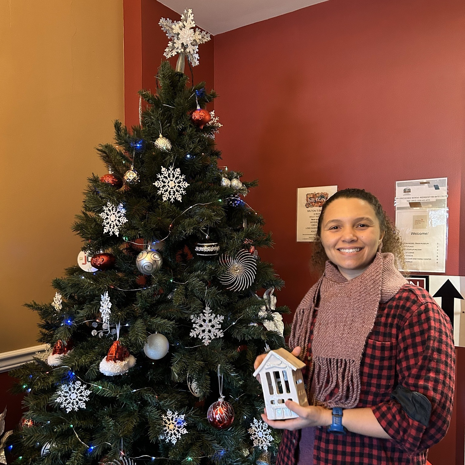 Resident artist Martina Bennick showing off her rad Holiday Luminary created during Rise and Design Art Studio's workshop last month. We are thrilled to have had the opportunity to work with Rise and Design to bring unique holiday themed ceramics classes to Milton Community Center (MCC).
As we plan our upcoming year, please consider filling out our survey to give us a better sense of programs you would like to see at the Center. Participate and you'll have a chance to win one of our unique Milton tees. Happy Holidays!
