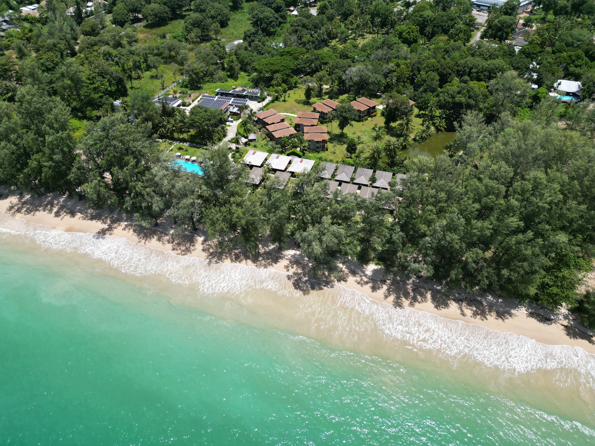 Trade routine for romance in a serene, nature-filled tropical retreat🌴
Enjoy our best direct booking rates here! ➡️ link in bio
📞094 432 8889
📩info@longbeachchalet.net
🌐www.longbeachchalet.net