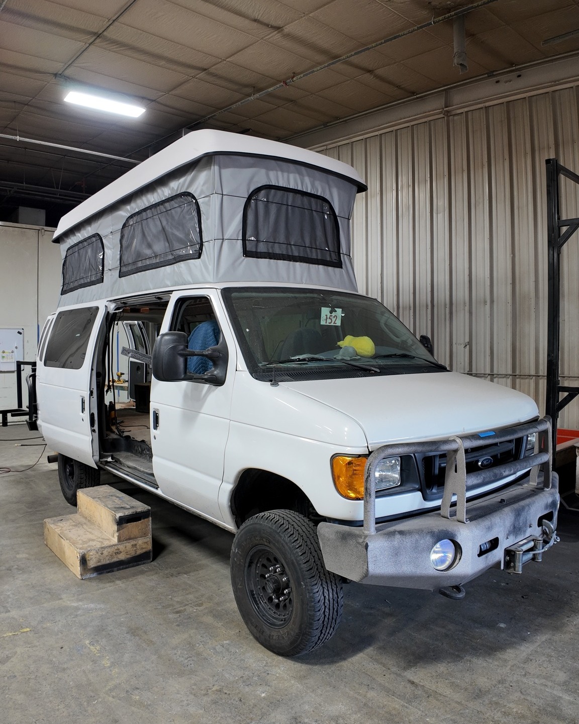 This Ford E-series just got our pop top treatment and the team is finishing it up.
#coloradocampervan #poptop
#vanconversions #vanbuilders #vanfam #vanlife