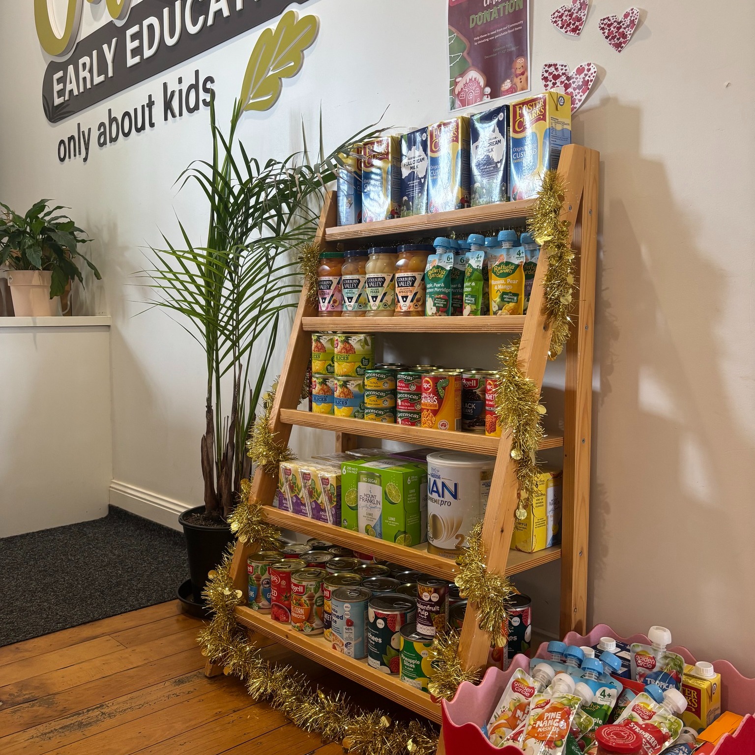 A big thank you to OAK on Jellicoe Toowoomba for their wonderful support of the 2025 Loads of Love Christmas Appeal ❤️
By encouraging parents to donate non-perishable food items, they have helped make a real difference for individuals and families in our community who may be doing it tough this Christmas.
Thank you for helping us share the love this Christmas 🎄✨