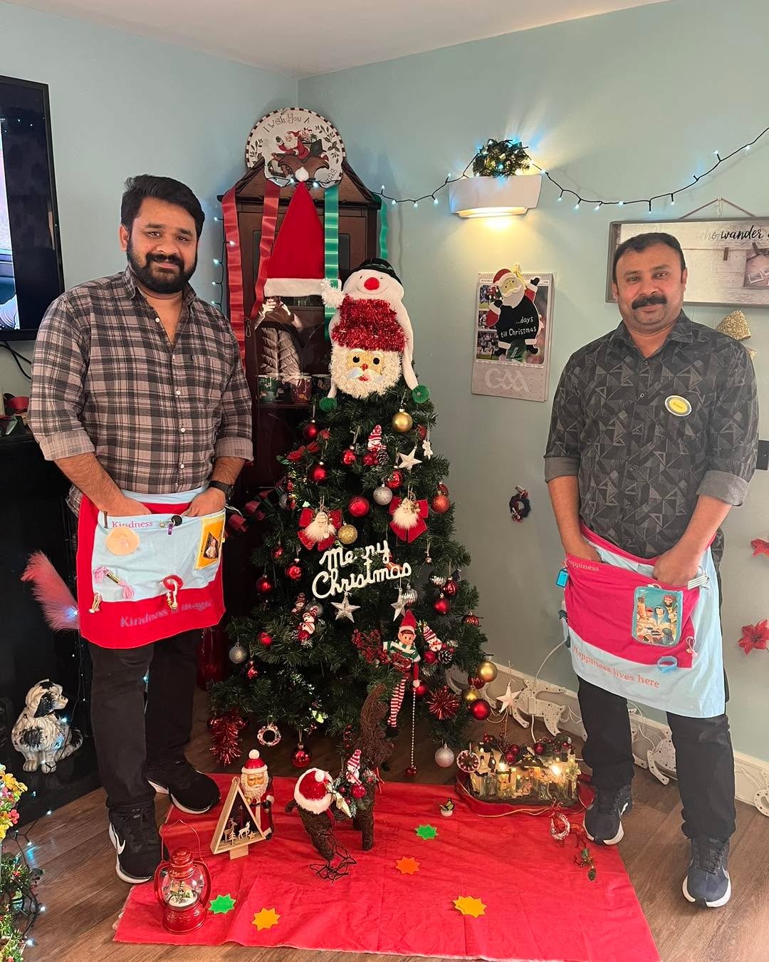 We are delighted with our new activity aprons that were sponsored by our great volunteer Eileen Irwin and made with great skill by Phil McNamara and lastly decorated with creative flair by Ann Murray. We are so grateful for everyone who was involved in creating these activity aprons that we will use as a great tool, providing sensory comfort and well-being. Ann has adorned the aprons with various textures, buttons and other memorabilia that will stimulate memories. We are very lucky to have these creative women assist us.
@lenassewingandknitting
#ActivityAprons #Dementia #DementiaAwareness #CareBright #Bruff