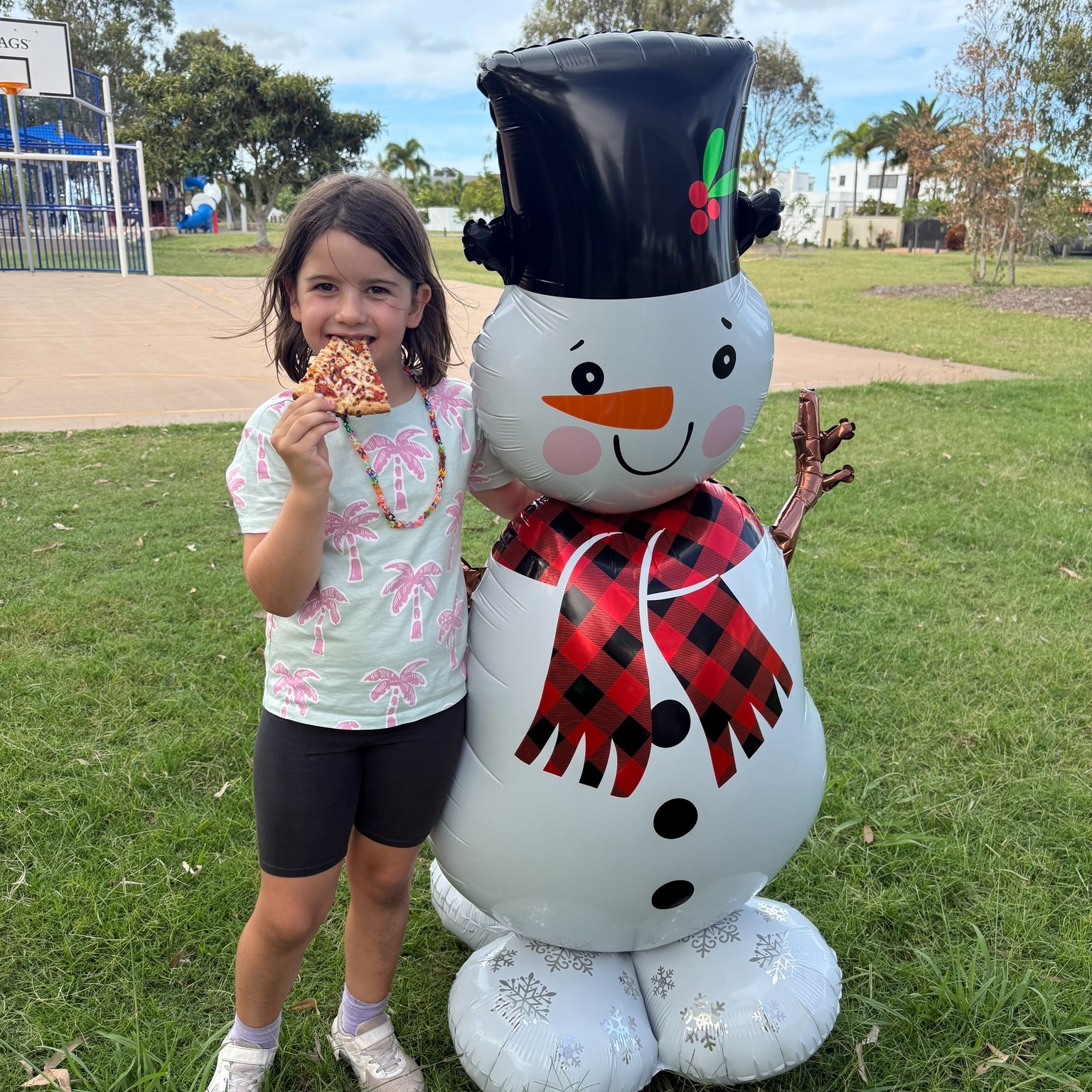 What a beautiful day at our Christmas Community Party! πβ¨
Sunshine, Christmas music, lovely conversations, and the kids enjoying the park, it was so special to see our community come together to celebrate the end of term!
Thank you to everyone who joined us, looking forward to our next eventπ