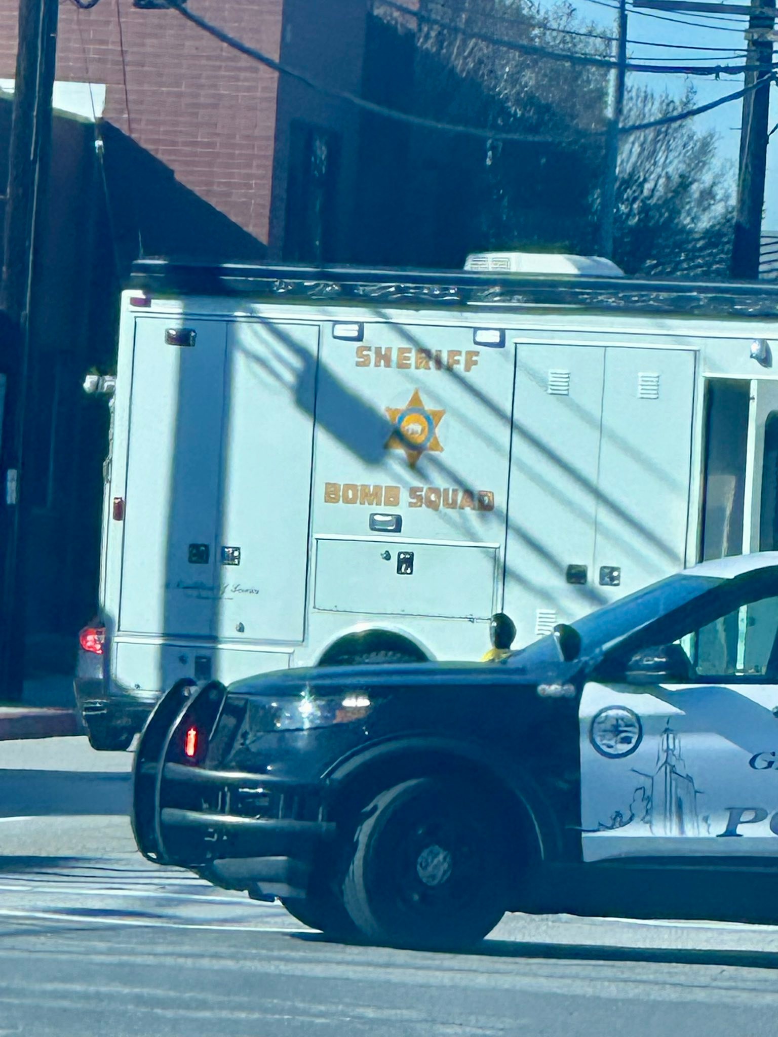 Never a dull moment at Bail Education Association - Located in Los Angeles evacuated from building as tow company next door towed a vehicle in with explosives…
#thebomb #inthesamebuilding