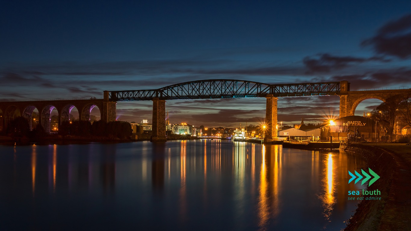 Step into the story of Drogheda… where history meets the sea 🌊🏰
Nestled along the River Boyne, this medieval gem is one of the most atmospheric stops on the Sea Louth Scenic Seafood Trail. Wander down to Fiddle Case Pier and take in the stunning view of the iconic Boyne Viaduct: a majestic 19th-century railway bridge that arches gracefully over the water. Pure magic at sunset!
Don’t forget to grab your Drogheda stamp and tick another scenic stop off your Sea Louth Passport ✅ A perfect blend of past and present awaits…
Find out more www.sealouth.ie/drogheda
#SeaLouth #IrelandsAncientEast #KeepDiscovering #See #Eat #Admire #ScenicSeafoodTrail #VisitLouth #Drogheda #BoyneValley