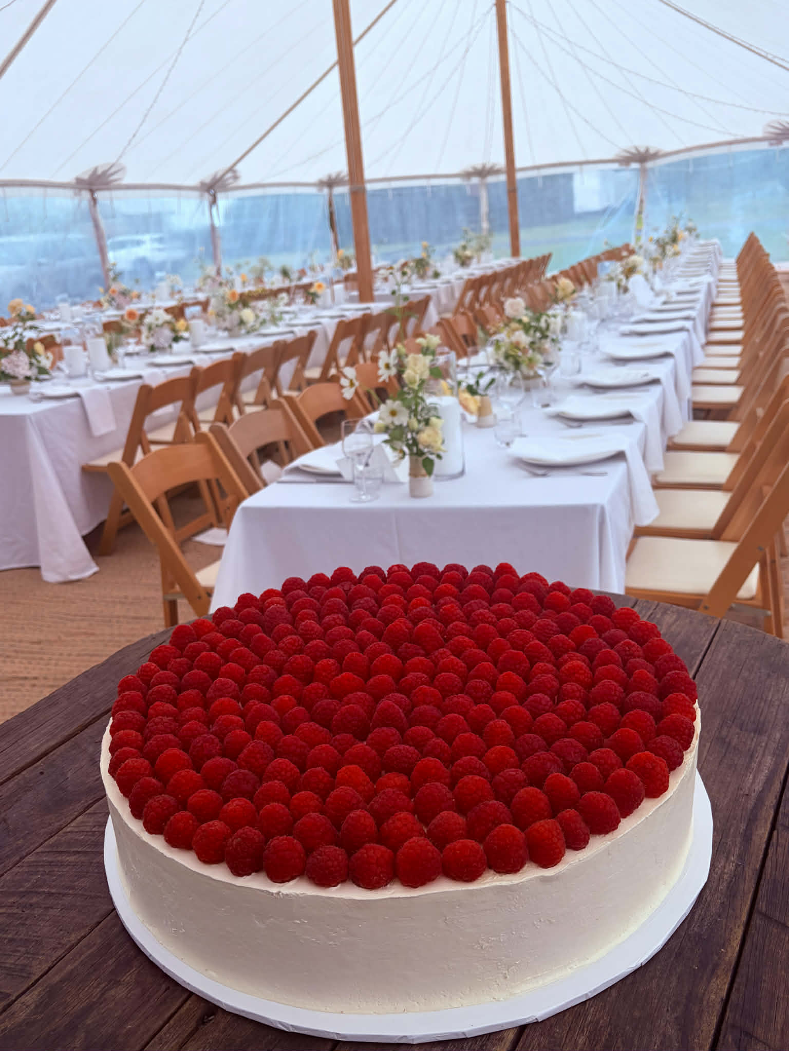 A timeless wedding cake for a Willow Vale celebration ๐ค
16โ two-layer vanilla cake topped with 12 punnets of fresh raspberries ๐
Perfect for couples who love simple, seasonal flavours โจ
#cake #amberblossomcakes #shoalhaven #southcoastcakes #WeddingCakes #cakedecorating #localbusiness #smallbusinesses #SouthCoastWeddings