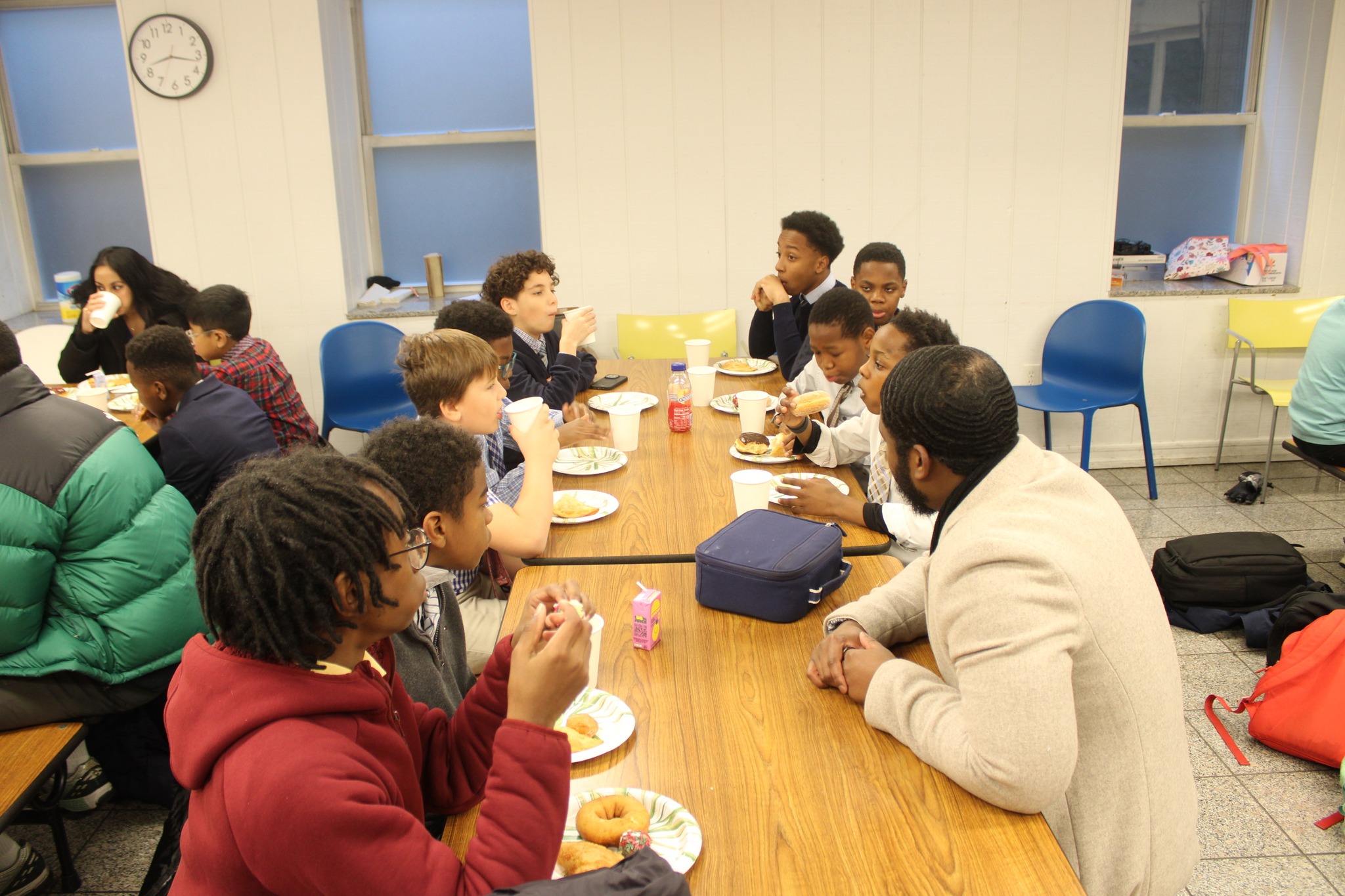 Earlier this morning here at GJA we had the pleasure of hosting our Associate Board and 6th Grade Breakfast. AB members brought in breakfast bites and drinks for the boys while the boys got to know a few of the many amazing people who support George Jackson Academy's mission. A special Thank You to everyone who came! #haveagjaday #financialaidforall