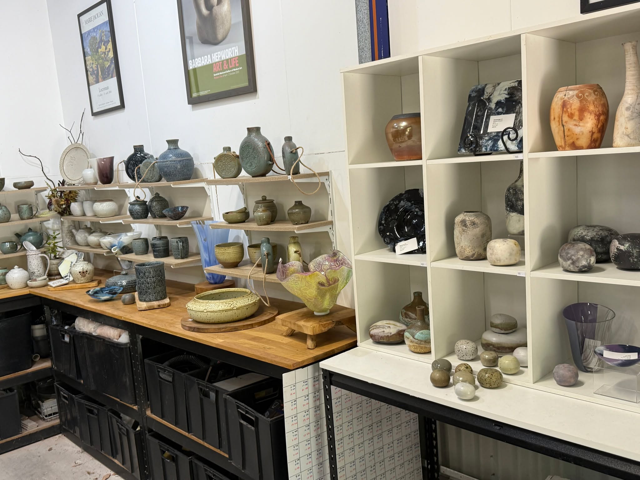 Just dropped my work of @koreearthceramics . Liz is opening her studio shop this weekend on Saturday and Sunday. Last chance for some beautiful art pieces. Check out her sm accoutn for details.