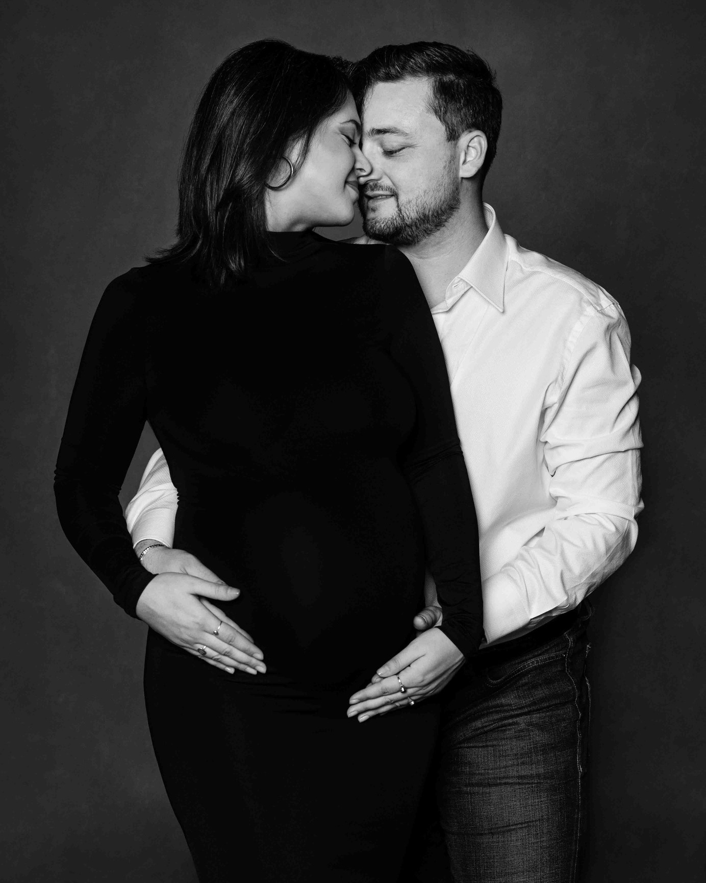 LOVE frames this beautiful couple🖤
Contact us to customize your maternity portrait experience. We'll create something unique and exclusive for you!
www.melaniamaffucciphotographer.com
.
MUA @chiarabernardelli_makeup
.
Maternity couple photoshoot
Fotografia maternità
Fotografo gravidanza neonati bambini e famiglia Modena e Bologna
.
#melaniamaffucciphotographer #couplematernityshoot #couplematernity #couplematernityphotos #maternitycoupleshoot #maternitycouple #maternitycouplephotography #maternityshooting #maternityshoots #maternityshoot #maternityfashion #maternitysession #maternityphotographer #serviziofotograficomaternità #couplephoto #couplesphotography #couplelove #fotografagravidanza #fotografomodena #fotografobologna #dolceattesa #momtobe #pregnancycouple #maternityfamilyphotos #maternità
