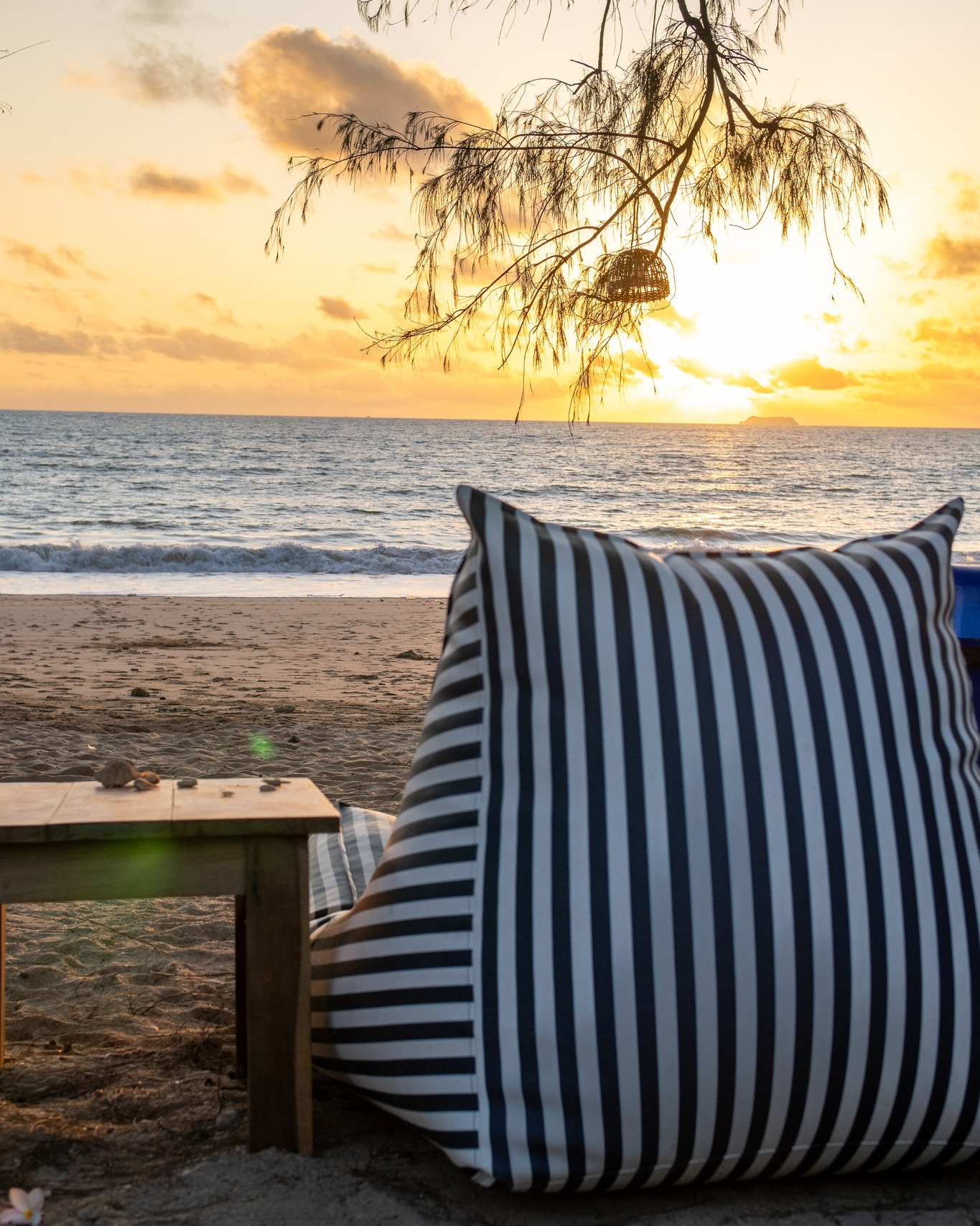 Front-row seats to paradise, where every sunset feels unreal🌅
Enjoy our best direct booking rates here! ➡️ link in bio
📞094 432 8889
📩info@longbeachchalet.net
🌐www.longbeachchalet.net