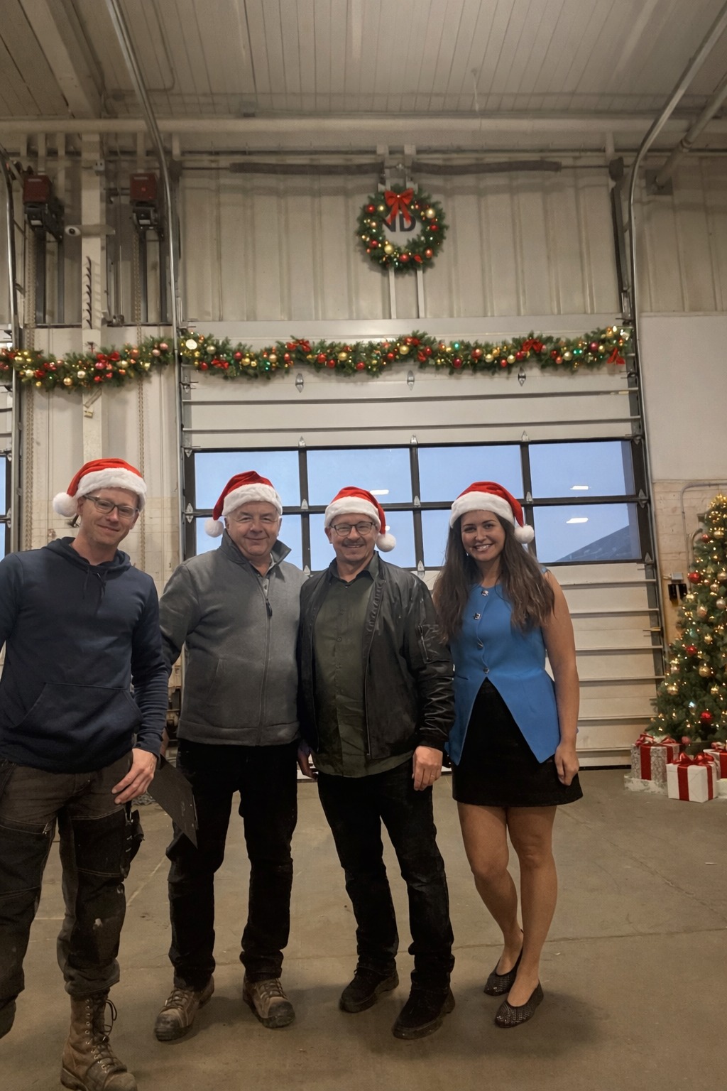 Merry Christmas & Happy Holidays from all of us at Modern Arc ✨
Thank you for an incredible year of creativity, trust, and inspired spaces.
Wishing you a season filled with warmth, beauty, and moments that feel like home. 🎁🎅🎄☃