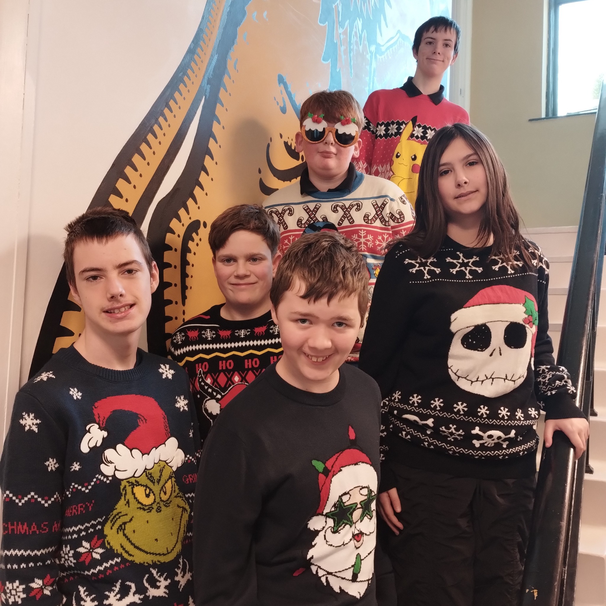 It’s the last day of term and we’re getting into the festive spirit! 🎄✨
Students are proudly wearing their Christmas jumpers, and we’re all looking forward to enjoying a Christmas lunch with all the trimmings. A lovely, positive way to end the term together.