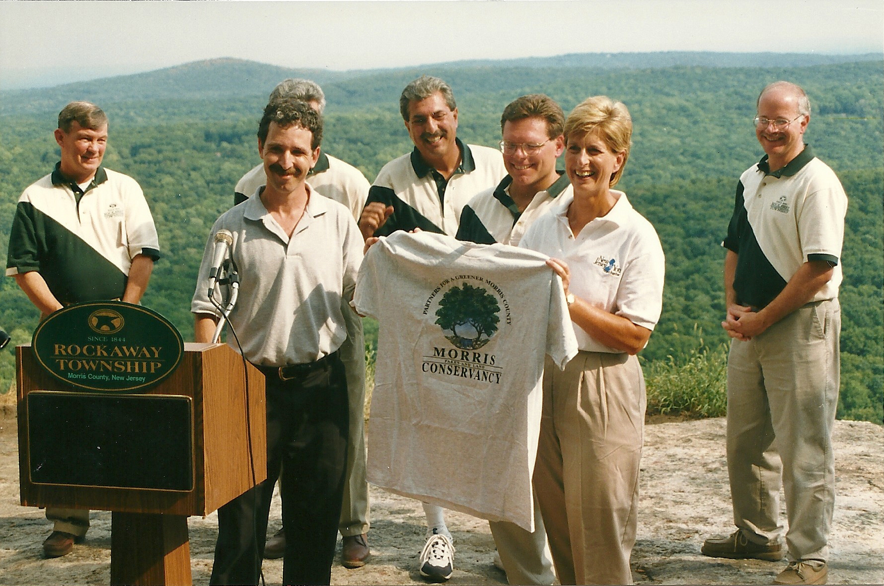 As 2025 comes to a close, we’re reflecting on how closely our human fates are entwined with the natural world around us. We’re grateful to be part of a movement that understands taking care of the environment is essential for all of our survival.
You can make a meaningful impact on the sustainability of New Jersey’s precious land and water by making a year-end gift today. You'll be helping us complete important work like expanding Wildcat Ridge in Rockaway, where we've been at work since 1994. Wildcat Ridge is a rare spot with the large, unfragmented forests necessary to preserve populations of endangered hawks, owls, and increasingly rare songbirds. These forests are also highly important to the millions of people living in urban centers whose drinking water comes from the lakes and streams of the Highlands. Visit tlc-nj.org to donate (link in bio).