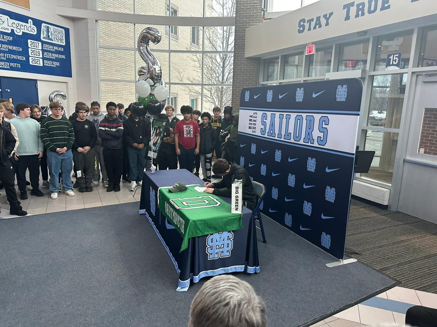 ๐โ๐ฝ Signing Day Success! โ๐ฝ๐
We are truly honored to help celebrate such a huge milestone for their student-athletes. Thank you for trusting Iconic Balloon Designs to be part of your Signing Day celebrations!
Wishing all the athletes continued success as they take the next step in their academic and athletic journeys. ๐ช๐ฝ๐
#SigningDay #StudentAthlete #IconicBalloonDesigns #MilestoneMoments