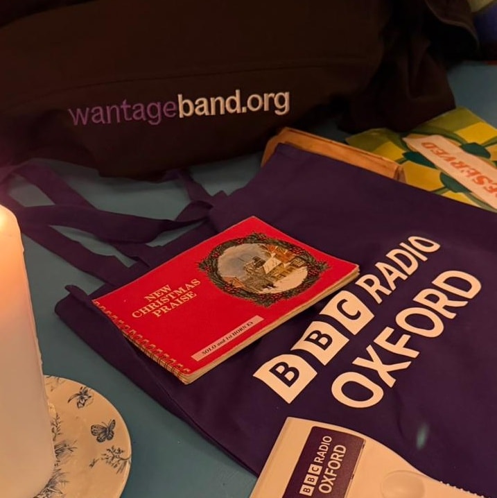 If you couldn't make it to Didcot last night for @bbcoxford EPIC Carol Singing event, you can catch clips on this morning's Breakfast Show from 6am!
Tune in and hear our very own Wantage Band as well as @didcot.girls.school Choir and @soundabout.uk at www.bbc.co.uk/programmes/m002n76f
#BrassBand #Christmas #Wantage #Didcot #Oxfordshire