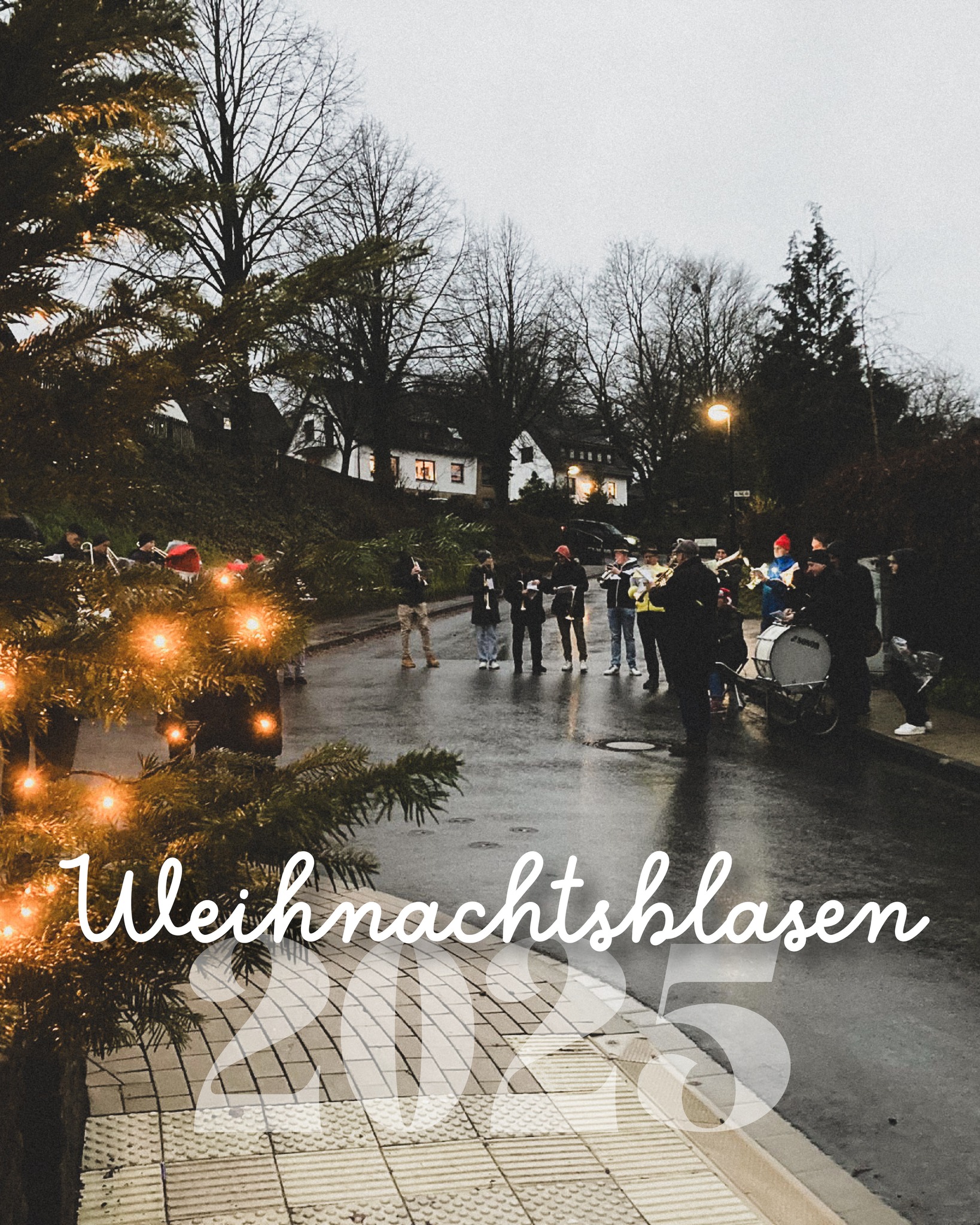 Weihnachten🎄
Wir verabschieden uns heute musikalisch beim Weihnachtsblasen von Euch 🤗
Keine Sorge, in 2026 sind wir wieder am Start!
Um 14 Uhr startet unser traditionelles Weihnachtsblasen und im Anschluss um 16 Uhr die Krippenfeier 🎺🥁
Wir bedanken uns für euren Support, Besuch bei Veranstaltungen, fördernde Mitgliedschaft, Nachwuchsförderung und bei allen Familienangehörigen, die unser Hobby unterstützen 🧡
Genießt Weihnachten und kommt gut ins neue Jahr ⭐️
Wir hören uns 2026🎵🎶
Euer MV Hagen ☺️