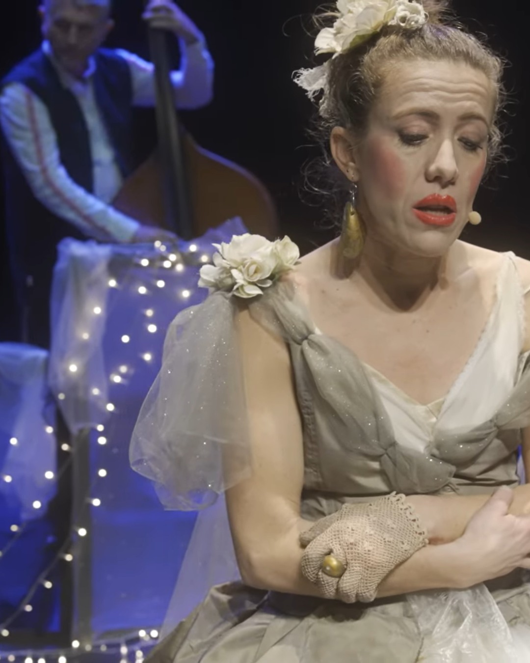 ✨ MADAME PAULE EN SORTIE DE RÉSIDENCE À BORDEAUX ! ✨
📅 26 janvier 2026
⏰ 20h
📍 Point du Jour, Bordeaux
Une soirée exceptionnelle pour découvrir Madame Paule : Mise à Nu·e avant son aventure à Avignon 2026 ! 🎭💫
Avec @samanthagrassian, @clementine.g_clarinette, @christophe_jodet et @lerems971
🎟️ Réservations : LINK IN BIO
www.idealstheatre.org
#MadamePaule #TheatreBordeaux #Avignon2026 #spectacle #music