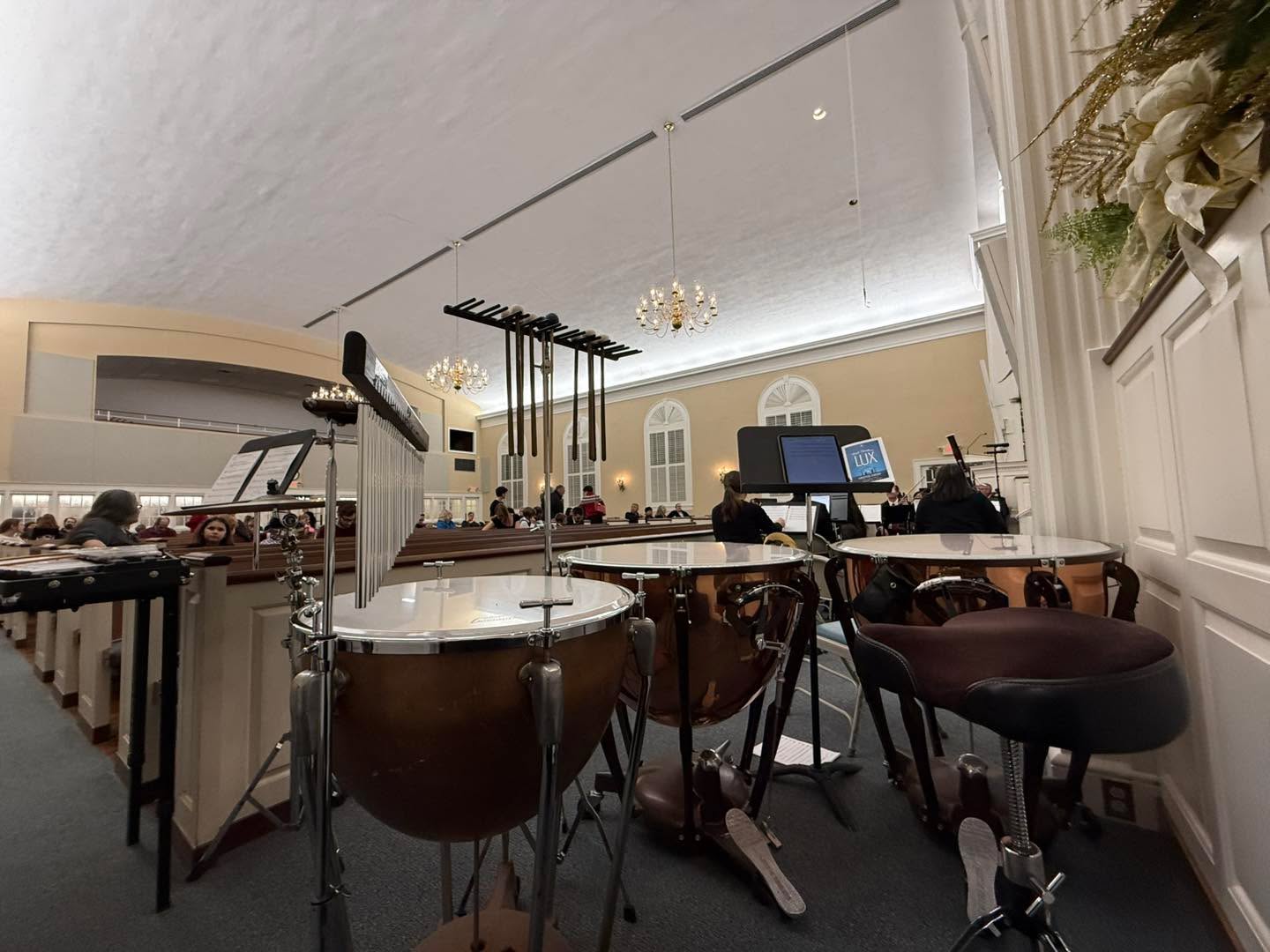 Gig #2 about to start! No snow can stop the Christmas spirit!