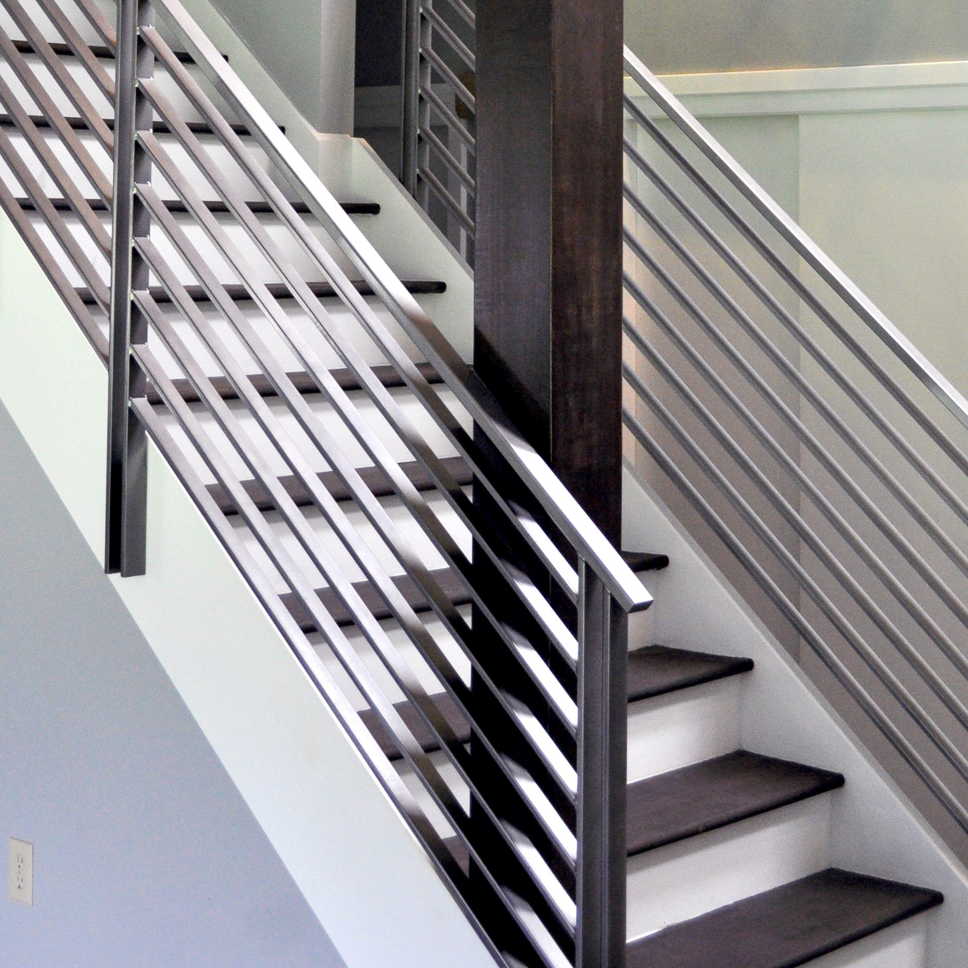 Details that make a difference
#railing #stairs #handrail #metaldesign #fabrication #smallbusiness #architecture #utahdesigner #utahhomes #utahcustomhomes #metalfabrication #welding #metal #metalrailings #indoorrailings #homerenovation #custom #customrailing #americaneaglewelding