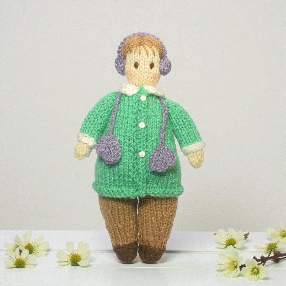Did you go for a Boxing Day walk as well? Susan’s bundled up in her new earmuffs and gloves, looking cosy and cheerful. After all that Christmas knitting, maybe this sweet Tilda doll will inspire you to pick up your needles again. Hope you’re enjoying a relaxing day!
https://www.ravelry.com/patterns/library/tilda-doll-susan
#HandmadeJoy #KnittingInspiration #TildaDoll #HolidayKnits #GiftOfHandmade #CreativeMakers