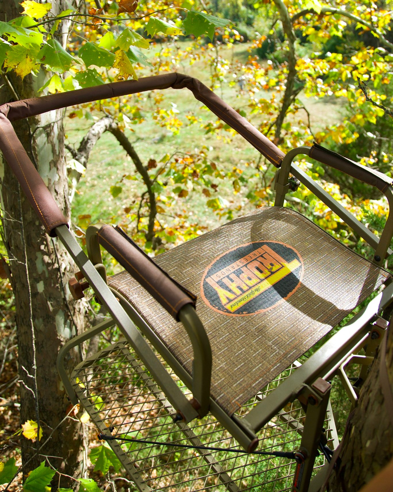 Early Season views are hard to beat!
▪Hang on - Explorer
▪Flip up seat
▪Padded & Adjustable Shooting Rail
📸 @durlwood_outdoors
#deerhunting #outdoors #huntingseason #deerseason #whitetail