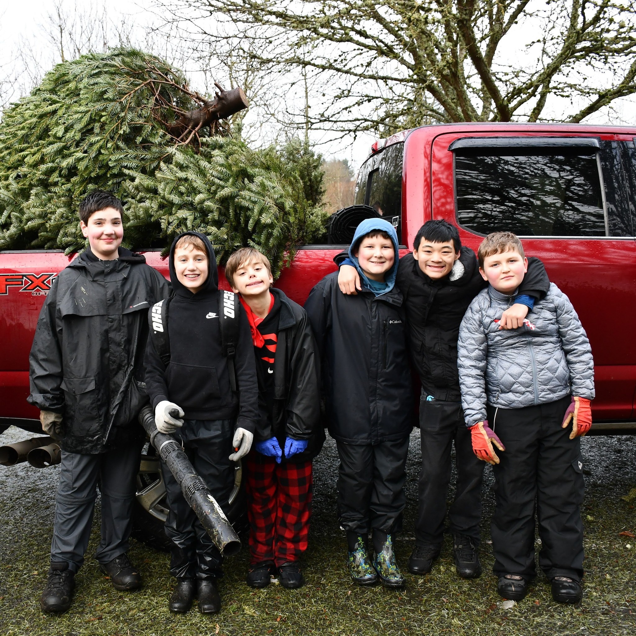 "O Christmas Tree" ... recycled by the Scouts from 423!
That's right, it's Christmas Tree recycling time in just a few days. Sign up now and get on the schedule before it's full! Support local Scouts and help us, help you.
Sign up today!
https://bsatroop423and218.org/tree-recycling
It's simple. Choose your date, select a donation amount, and leave your tree on the curb by 8 a.m.
Pick-Up Service:
Sunday, December 28th
Saturday, January 3rd
Sunday, January 4th
Saturday, January 10th
Sunday, January 11th
Drop-Off Service:
Prefer to drop-off? Bring your tree to Cook Family Park (17005 SW 92nd Ave, Tigard) between 9 a.m. to 4 p.m. on any of the collection days above.
Troop 423 turns your unwanted tree into a valuable resource that sustains and beautifies Tigard's Cook Family Park.
We look forward to serving you this holiday season! Visit our website at https://bsatroop423and218.org/trees-info for further details on our eco-friendly service.
If you have any questions, please email us at:
423and218treerecycling@gmail.com