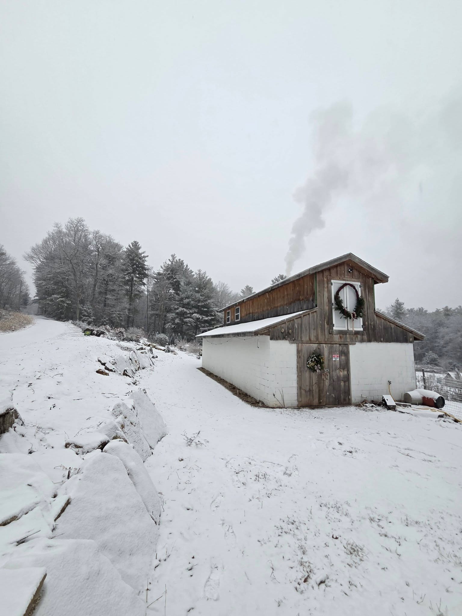 Good morning and Happy Tuesday! We will have the stand open today from 10:00 to 4:00 for your last minute fresh eats. No delivery this week due to the holiday. We are stocked up on farm fresh pork, chicken, local beef, a few extra holiday cookie boxes, and so much more. A Daigle Farm gift certificate perhaps?!
Come on down to 257 Woodward rd in Brooklyn CT today and get some awesome food for your holiday celebrations. See you soon!
Simply Growing Food