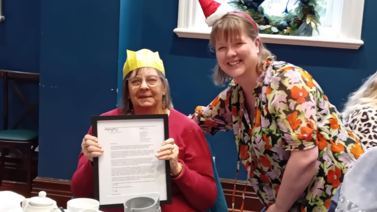 Our lovely Swansea coffee morning group enjoyed a festive Christmas lunch on the 18th December ๐
The event was an opportunity to present our longstanding volunteer Maimie Davies with a certificate of appreciation for over 20 years volunteering as an AV, committee member and treasurer! Maimie has made the decision to step down form the committee and take a very well earned rest! She will be very sorely missed!
Thank you Maimie for all you have done in the fight against MND ๐๐งก