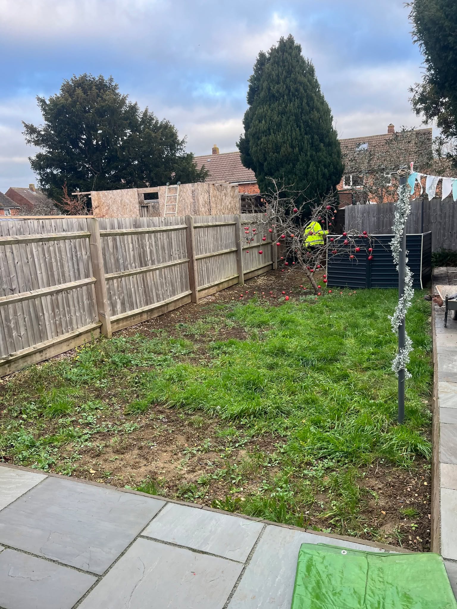 🌱✨ BACK GARDEN TURFING TRANSFORMATION – FRESH & GREEN! ✨🌱
The Four Seasons Maintenance team has just completed another back garden turfing job, completely refreshing the space with lush, fresh new turf. 🙌
What was once tired and uneven is now a clean, vibrant lawn ready to enjoy perfect for relaxing, family time, or summer evenings in the garden. 🌿
📸 Swipe through the photos to see the before and after the transformation speaks for itself!
Thinking about upgrading your garden with fresh turf?
📲 Get in touch today for your FREE quote:
📞 07952 963169
📧 info@fourseasonsmaintenance.co.uk
🌐 www.fourseasonsmaintenance.co.uk
#FourSeasonsMaintenance #GardenTurfing #BeforeAndAfter #BackGarden #FreshTurf #GardenMakeover #OutdoorLiving #LandscapingExperts #HomeImprovement #supportlocal