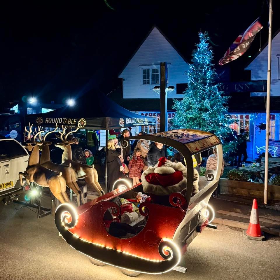 Thank you to everyone that came out to see Santa this evening in Little Easton, Great Easton, Duton Hill and Stebbing.๐
Thanks for the hospitality at The Stag Inn Little Easton, Three Horseshoes - Duton Hill and The White Hart Stebbing!