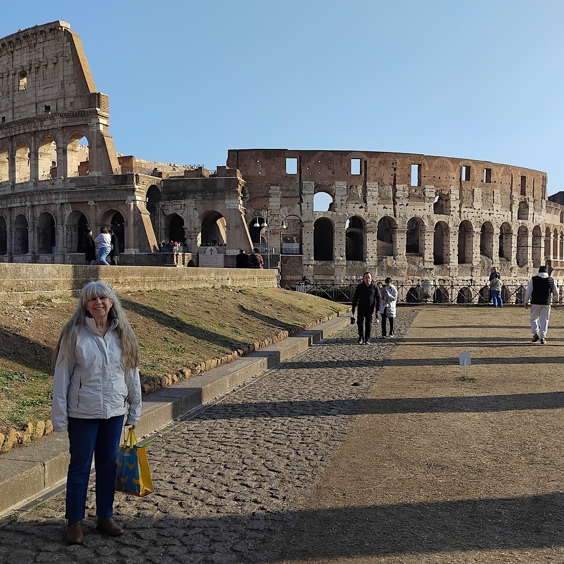 A short break in Rome. Sightseeing by day and dinner and drinks in the evening at the amazing @offlivingroom over the Tiber in Trastevere.
#rome #italy #colosseum #trastevere #offlivingroom