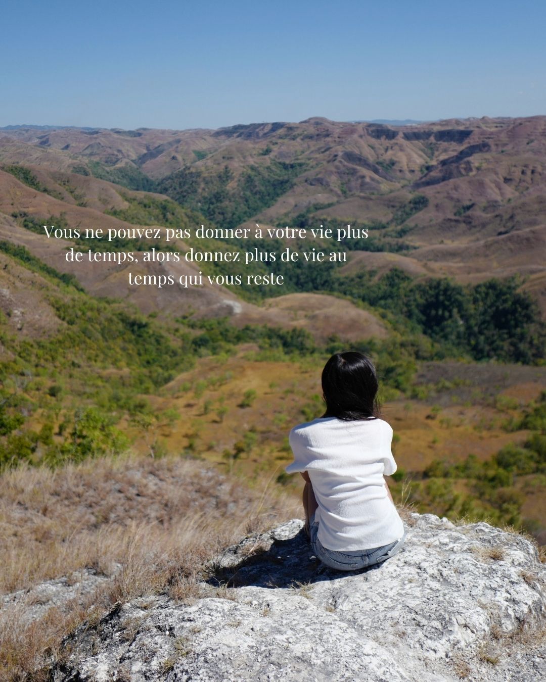 J'espère que votre Noël s'est bien passé, que vous en avez bien profité ou que vous avez pu vous reposer :)
Pas de long discours, juste quelques citations qui ont changé ma vision des choses. 🤍
Dans quel mood vous êtes en cette fin d'année ? ✨
#findannee #mindset #etatdesprit #pensees #citations #réflexion