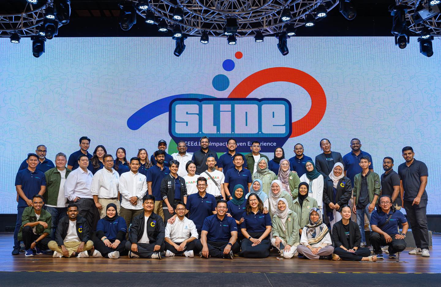 ✨ 2025, what a year.
This year, we celebrated the graduation of Cohort 3, founders who showed up with courage, curiosity, and a deep commitment to creating impact. At the same time, we welcomed Cohort 4, stepping into their journey with bold ideas and open hearts.
SEEd.Lab has always been more than a programme. It’s a community of founders, ecosystem partners, mentors, and supporters, learning, building, and growing together.
To our partners, thank you for being such generous, committed ecosystem partners. Your trust, collaboration, and belief in social enterprises make this work possible.
Thank you to everyone for being part of this journey with us 🌱