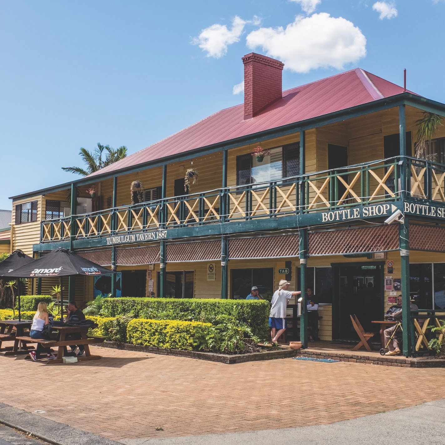 Pints of the Past - There’s something truly Australian about an old country pub — where the beer is cold, the floorboards creak, and the stories stretch longer than the verandas. From timber-getters’ bars to Art Deco gems, the Northern Rivers’ oldest pubs have stood through war, depression, fire, and flood, serving as gathering places for generations — and keeping the ghosts of publicans past close.
Historic favourites include:
Tumbulgum Tavern, Tumbulgum (1887)
The Great Northern Hotel, Byron Bay (1892)
Federal Hotel, Alstonville (1896)
Billinudgel Hotel, Billinudgel (1898 / rebuilt 1906 & 1907)
Eltham Hotel, Eltham (1903)
The Middle Pub, Mullumbimby (1904)
Imperial Hotel, Murwillumbah (1907 / rebuilt 1929 & 1931)
Pacific Hotel, Yamba (1934)
Hotel Brunswick, Brunswick Heads (1940)
Next time you’re exploring the backroads between cane fields and coast, do as locals have for over a century: stop in for a pint and a serve of history.
Read the full story in our latest issue. Link in bio.
#PintsOfThePast #NorthernRivers #CountryPubs #LocalHistory #HeritageBars #HiddenStories #TravelNorthernRivers #LocaleMagazine