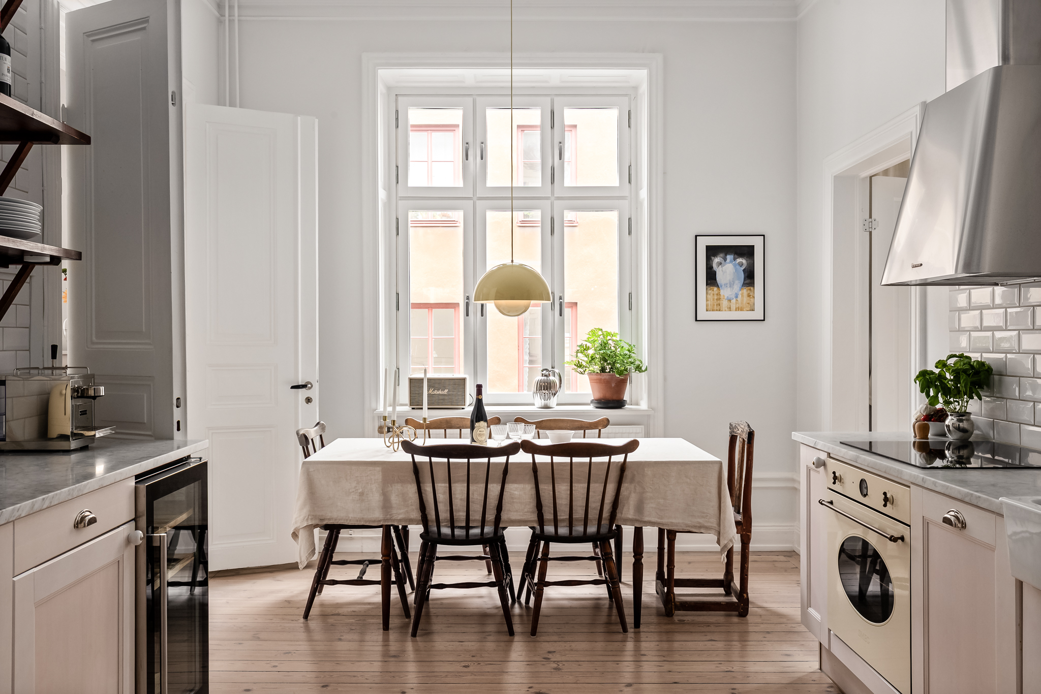 Kocksgatan, Stockholm.
Fotad av @rbk_fotografi,
Redigerad av @chimli.se
.
.
.
#bostadsfotograf #stockholm #mäklarfotograf #interiorphotography #retusch #fastighetsfoto #interiordesign #scandinavianinterior #inredningsinspiration #homedecor #drömhem #interiorinspo #nordichome #interiörfoto #interiör #inredningsdetaljer #homestyling #interiordetails #homeinspo #realestatephotography #bostadsfotografstockholm #norrland #fastighetsfotograf #inredningsdesign #heminredning