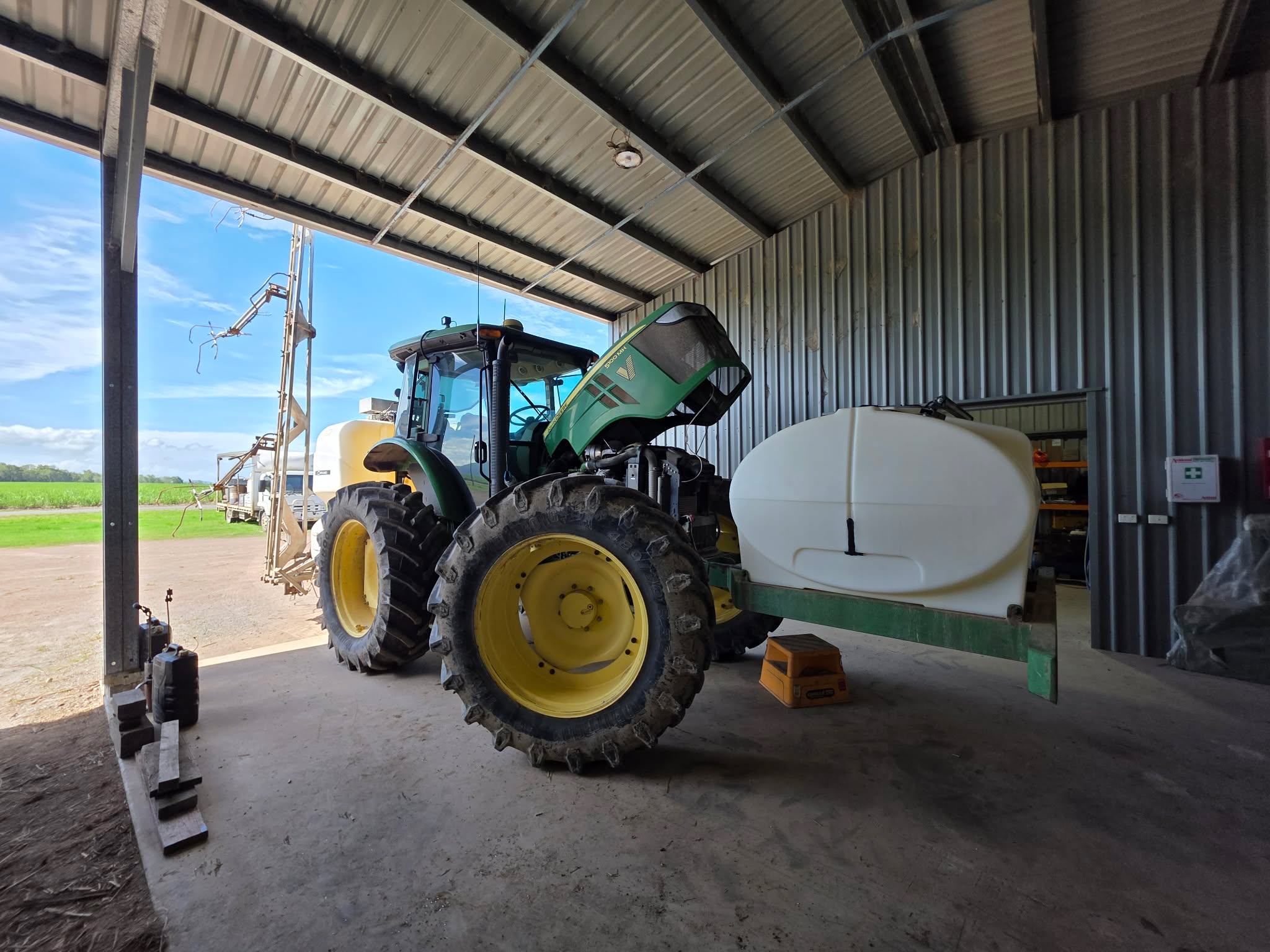 🔥 John Deere 5100MH – Emissions Solution & Custom Tune 🔥
Another forestry unit sorted 💪
We’ve just completed DPF, AdBlue & EGR solutions on this John Deere 5100MH, finished off with a custom tune to suit hard-working forestry conditions.
✅ DPF solution
✅ AdBlue (SCR) solution
✅ EGR solution
✅ Custom calibration for reliability & performance
Built for machines that live under load, at low RPM, and in harsh environments — no more derates, limp modes, or constant fault codes slowing the job down.
👨🔧 Are you a tuner or own a workshop and want to offer tuning like this?
We supply proven tuning files for cars, 4WDs, trucks, ag & forestry equipment — backed by real Aussie phone support so you’re never on your own.
You focus on the job.
We handle the calibration.
📩 Message us to book work or to join our tuning network
https://dsmart.tuningfileportal.com