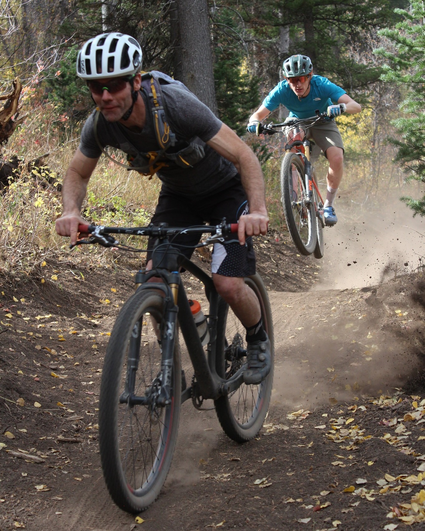 Thank you to everyone who helped make 2025 a great year for Eden Valley Trails!
We built the new Canyon Rim Trail, kept the trails you love at North Fork, Sidewinder, and around the Ogden Valley in great shape, and even spent some time on the Pineview Loop Pathway to keep our roadie friends smiling.
We’ll be back at it again as soon as it snows 😢… and then melts… building and maintaining the trails you love to use.
Thanks again, and Happy New Year! 🎉🚵♂️
