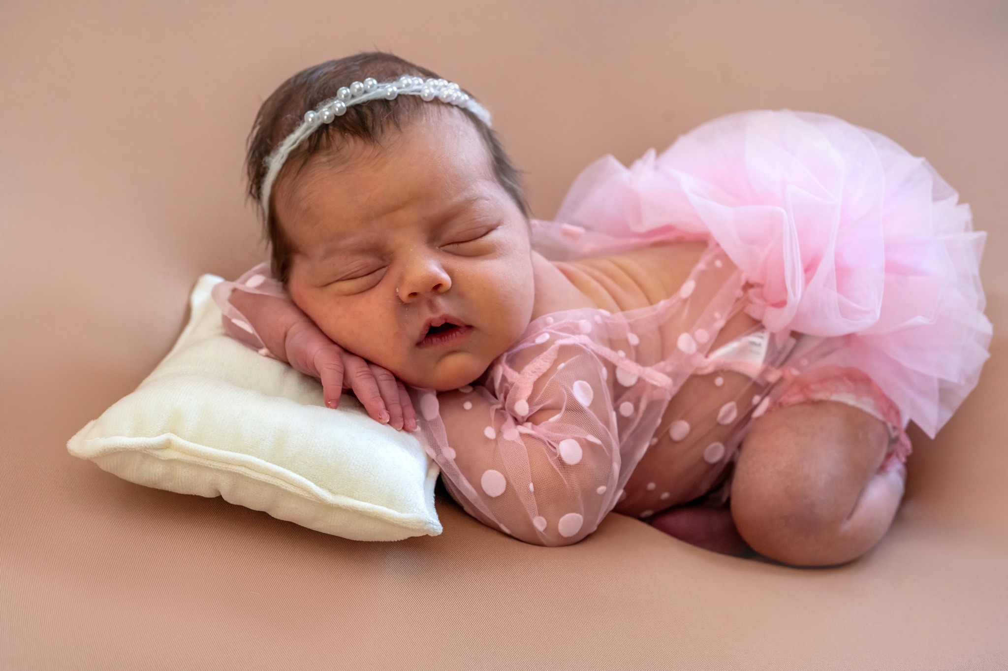 Proof that back rolls were designed to be cute. 🥹