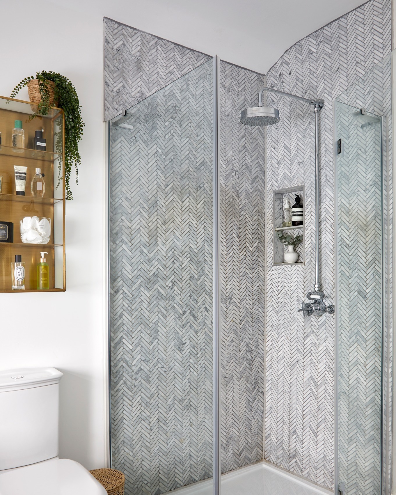 Bathroom design decisions I love from our house renovation (and would absolutely do again).
Underfloor heating. I’d always recommend it in a bathroom. It makes such a difference on a winter morning.
Carrara marble tiles in the shower and on the bathroom floor. Timeless, and forgiving, and I still love how they look.
A custom-made vanity designed to properly fit the space.
I went for the largest size, 1800mm boat bath and have no regrets. I’m tall, so having a bath I can actually stretch out in has made it my favourite way to wind down before bed.
What are some of your favourite bathroom design decisions? Leave a comment below.
Visit our website (link in bio) for more info. www.kelleninteriors.com
Designed by @kelleninteriors
Photography @annastathakiphoto
#bathroomdesign #londoninterior #londoninteriordesigner #kelleninteriors #bathroomrenovation #ukinteriordesigner