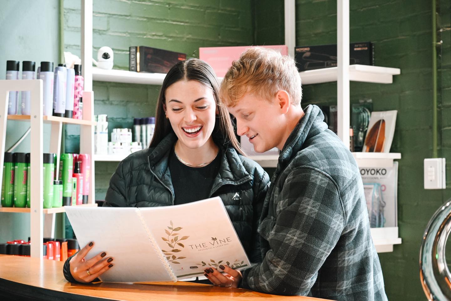 Happy new year friends! May 2026 bring you joy, laughter and many visits to your fav spa 😉 🌿
#haircare #thevinespa #spoil #thevinesalon #thevinepmb #salonday #laserhairremoval #skincare #thevineaestheticandlaserspa #youdeserveaspoil #spaday #spoilyourself #happynewyear #2026 #newyear